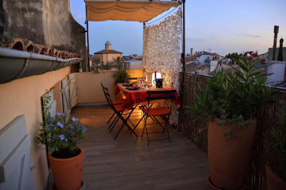 Large studio with terrace and air conditioning Apartment in Aix-en-Provence