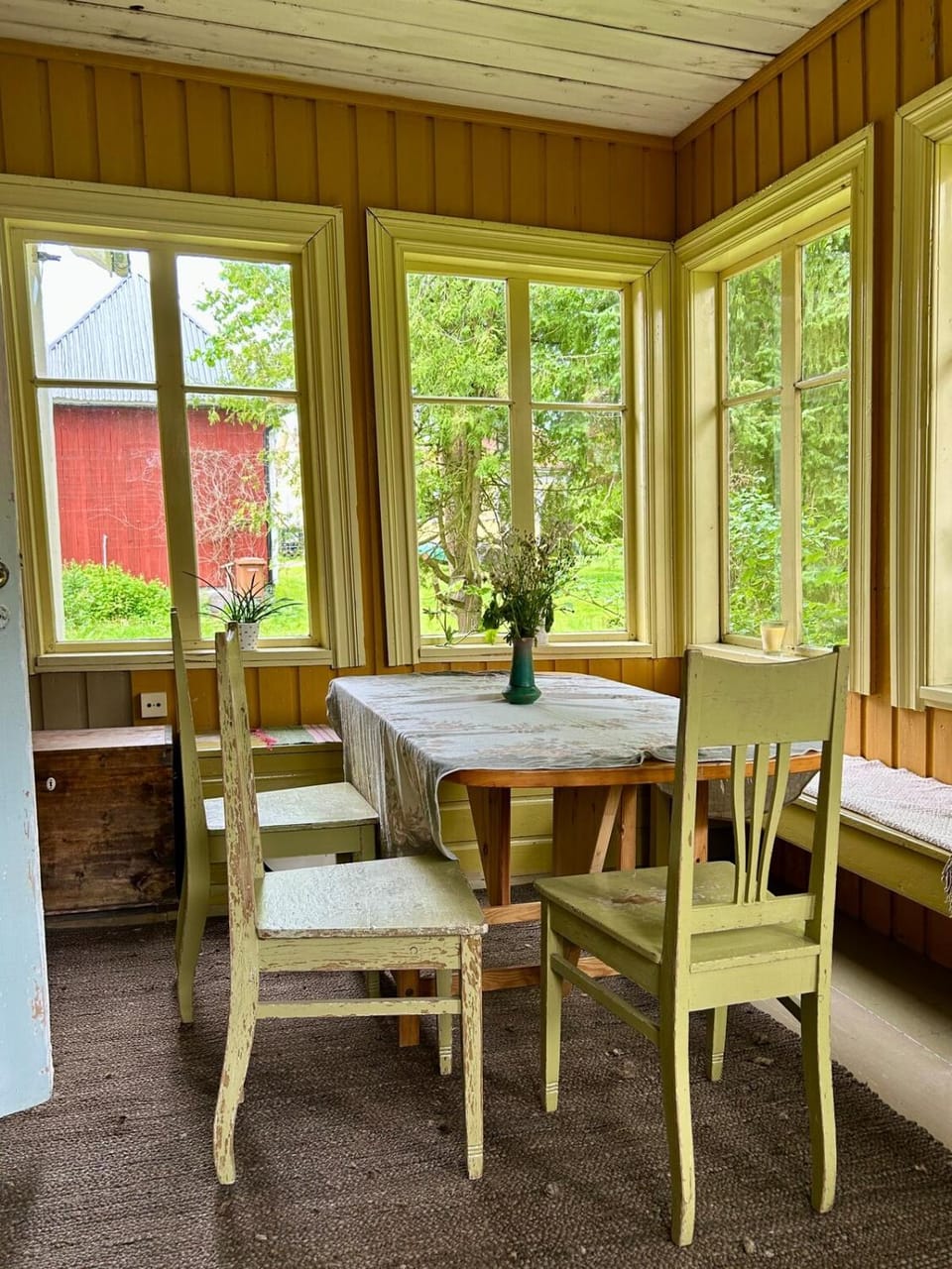 Patio, Dining area, Garden view