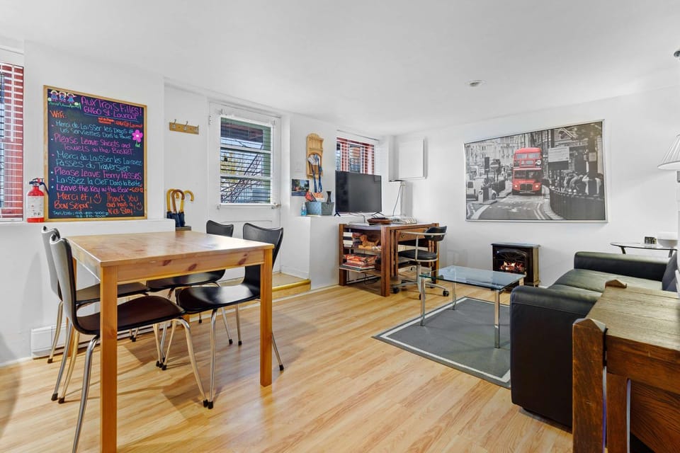 Traversier Gratuit- Aux Trois Filles Apartment in Quebec City