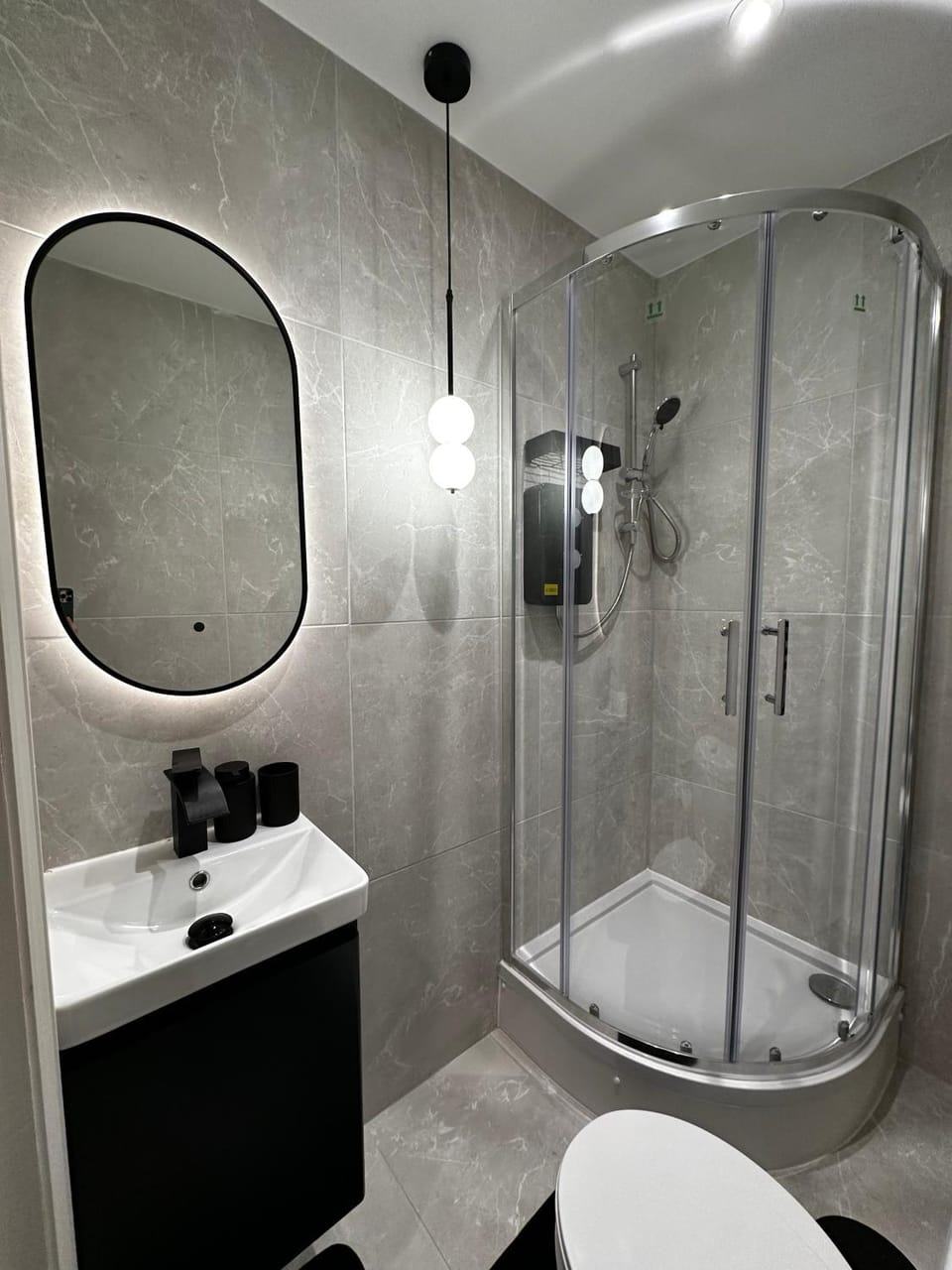 Shower, Toilet, Bathroom