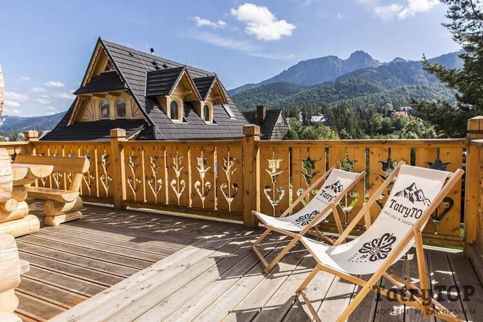 Spring, Natural landscape, View (from property/room), Mountain view, sunbed