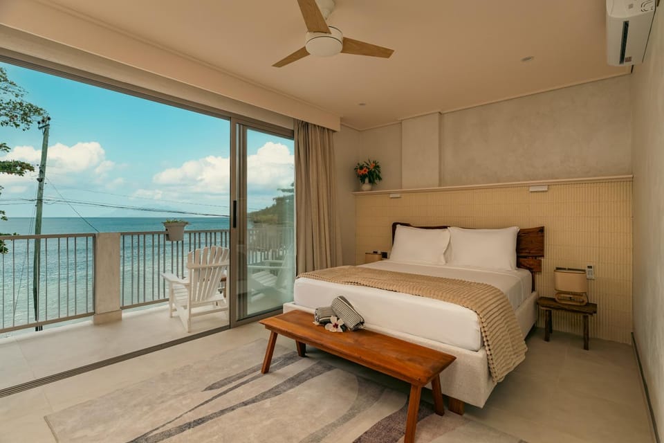 Bed, View (from property/room), Balcony/Terrace, Photo of the whole room, Bedroom, Sea view