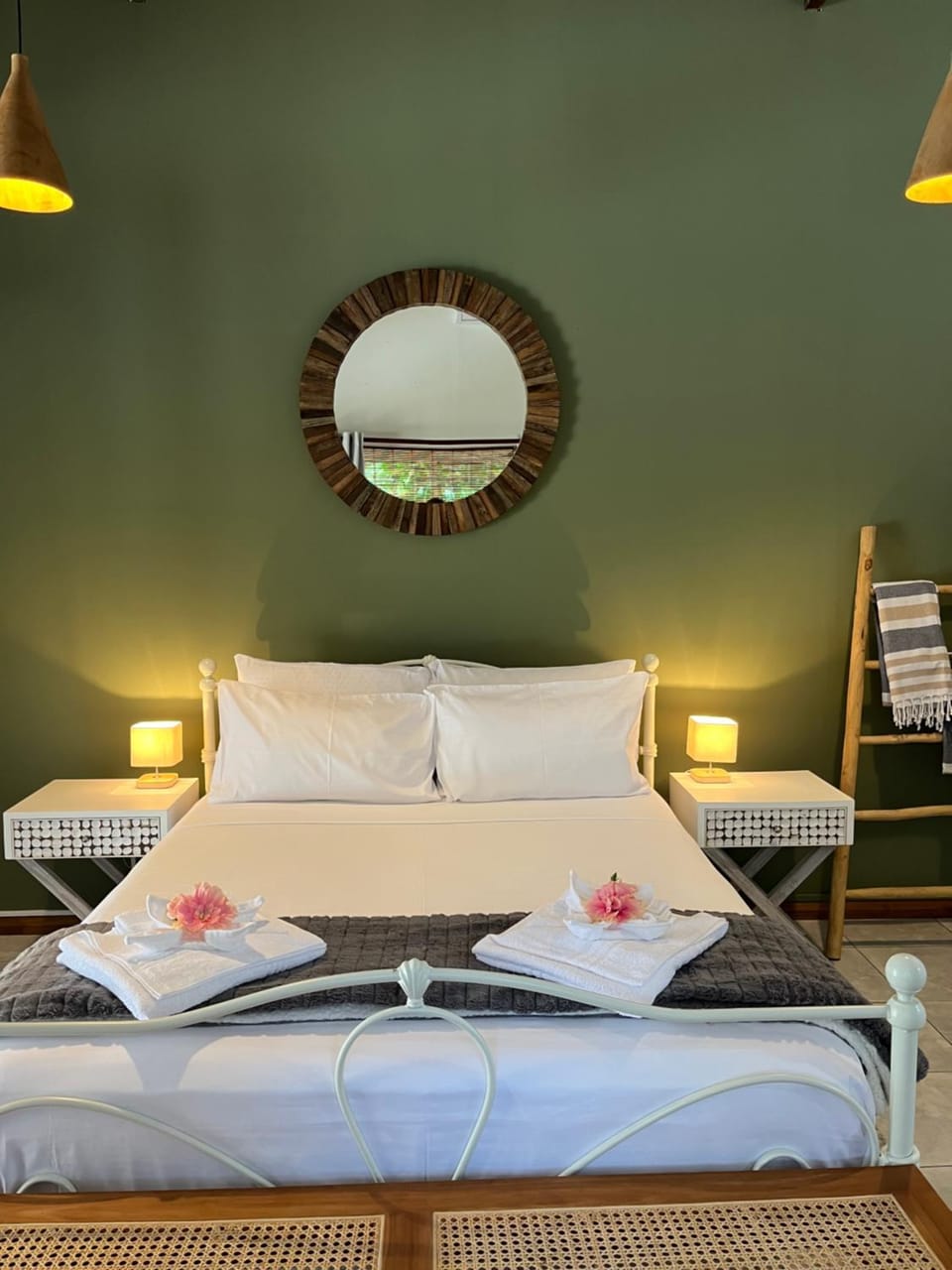 Beach House Beau Vallon Bed and Breakfast in Africa