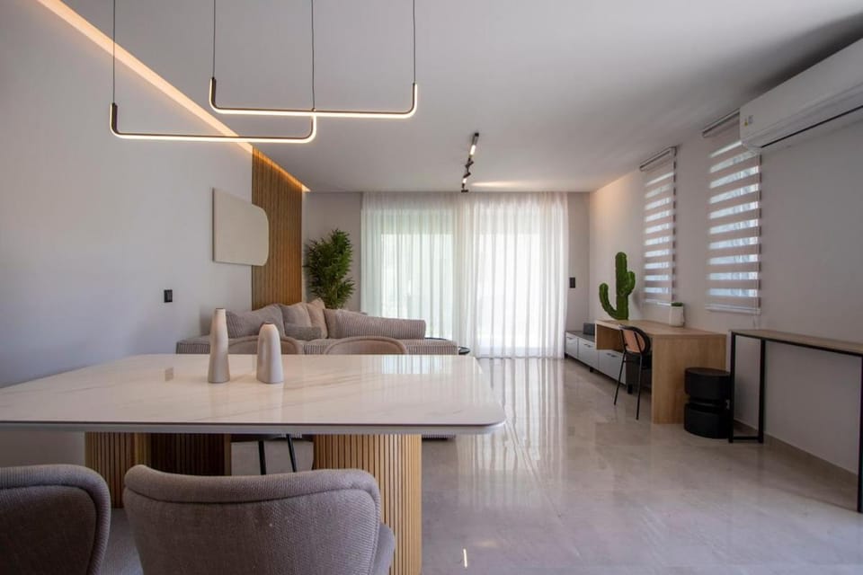 Living room, Seating area, Dining area