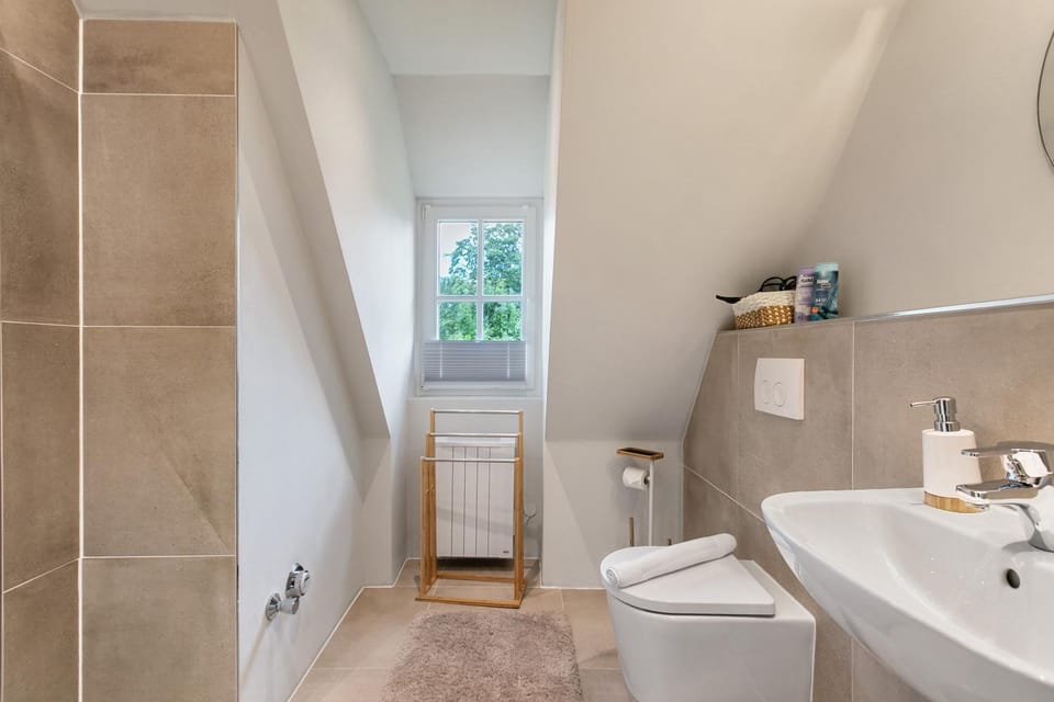 Bathroom, Living room