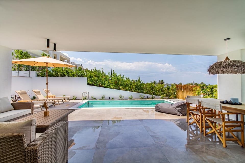 Patio, Balcony/Terrace, Seating area, Pool view