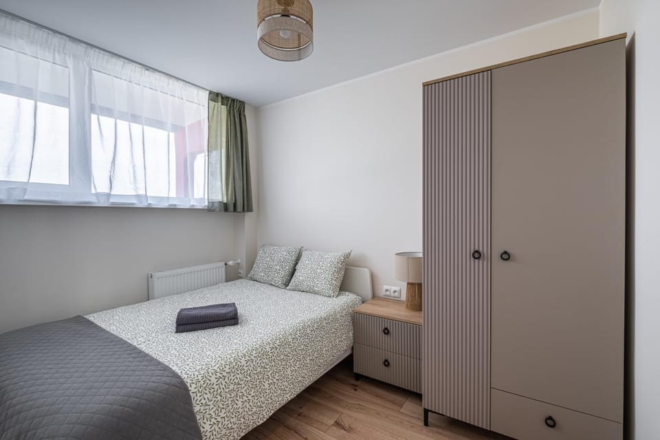 Bedroom, wardrobe