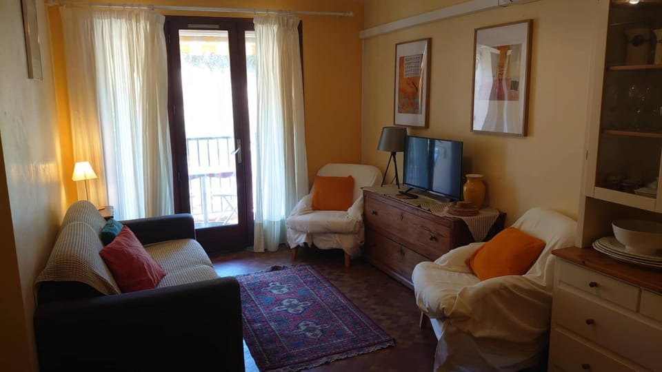 TV and multimedia, Balcony/Terrace, Living room