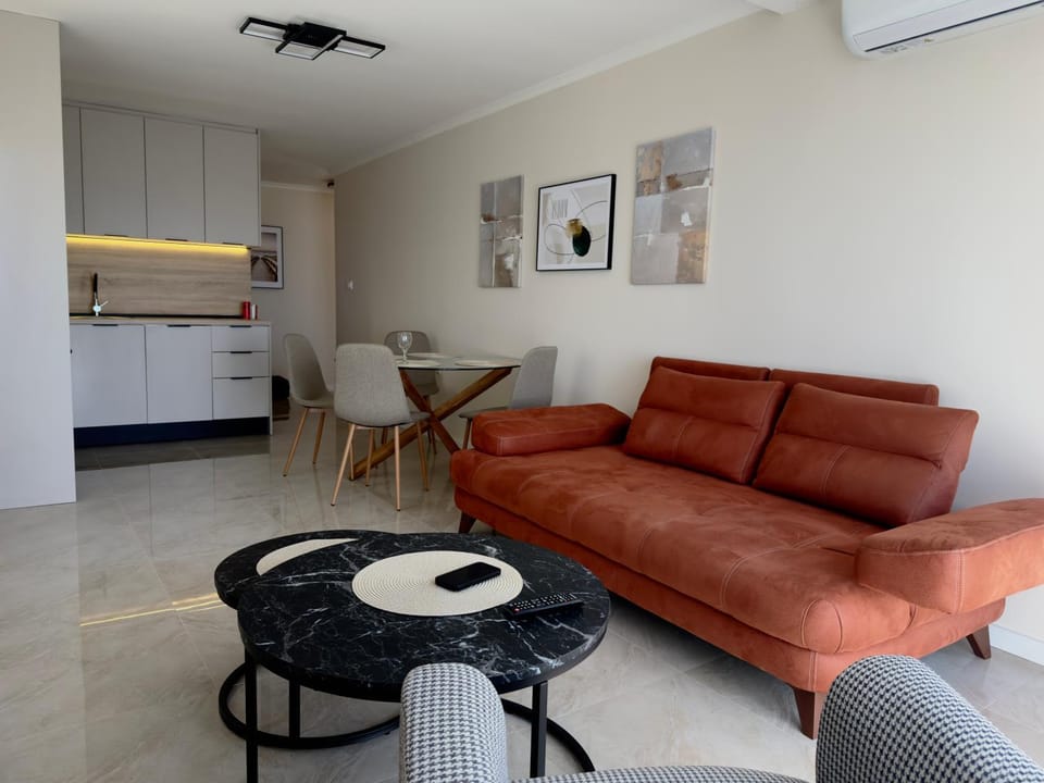 Kitchen or kitchenette, Living room, Dining area, air conditioner