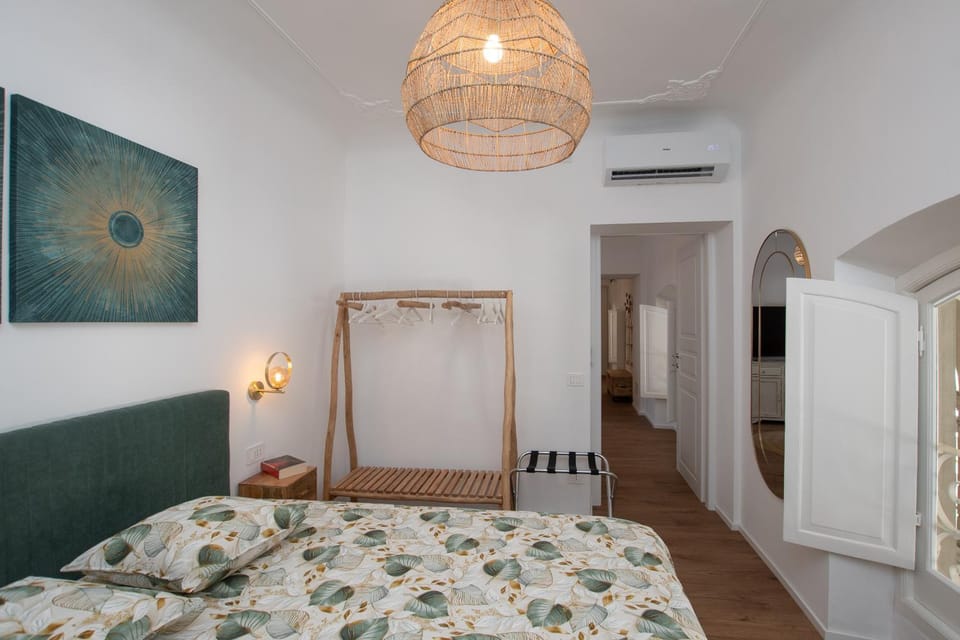 Bed, Photo of the whole room, Bedroom, air conditioner