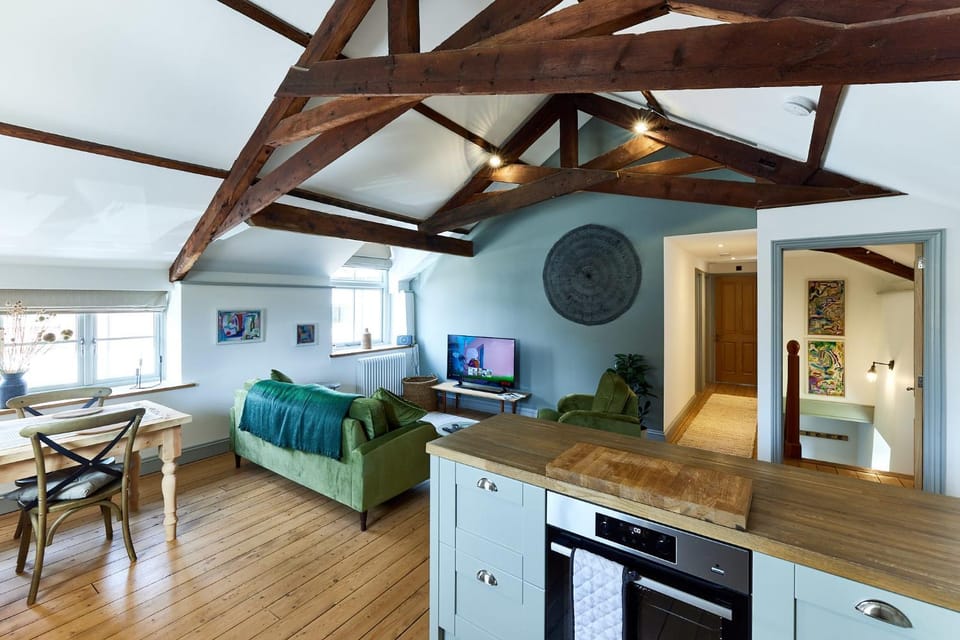 Spacious 2 Bedroom Coach House in Cley Norfolk Apartment in North Norfolk District