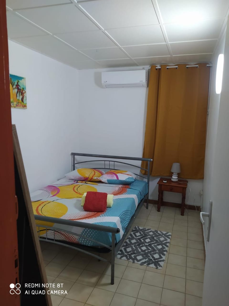 Bed, Bedroom, air conditioner