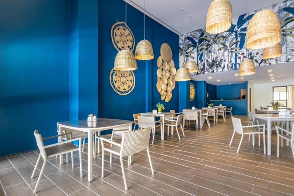 Restaurant/places to eat, Off site