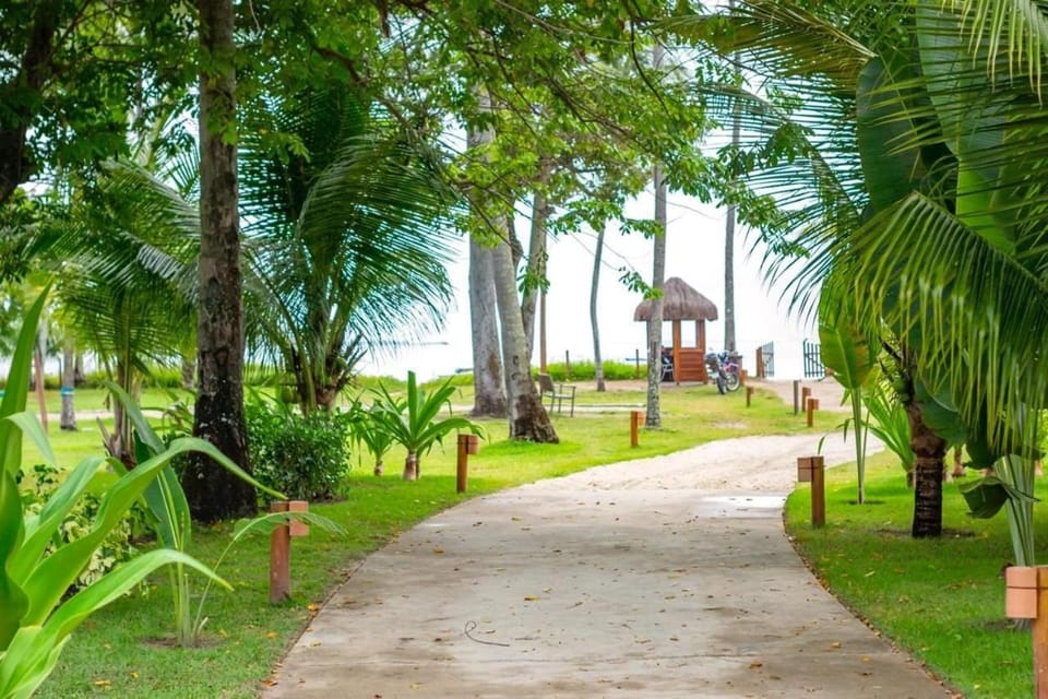 Off site, Garden