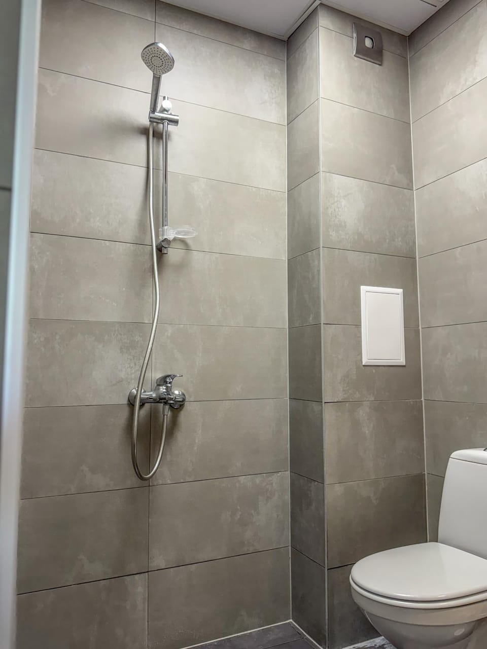 Shower, Toilet, Property building, Bathroom, On site