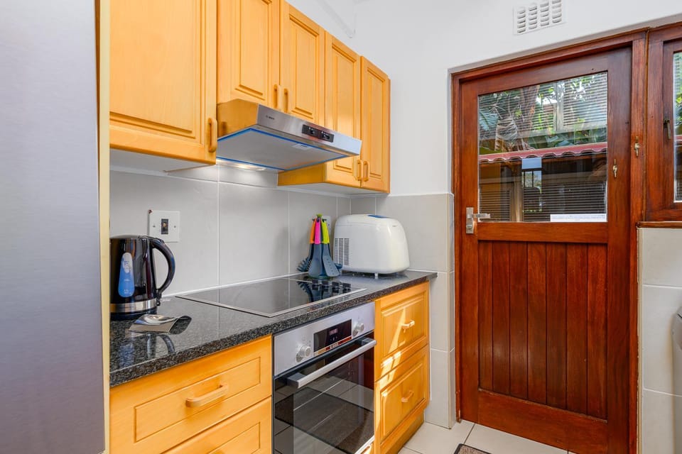 microwave, oven, stove, kitchen