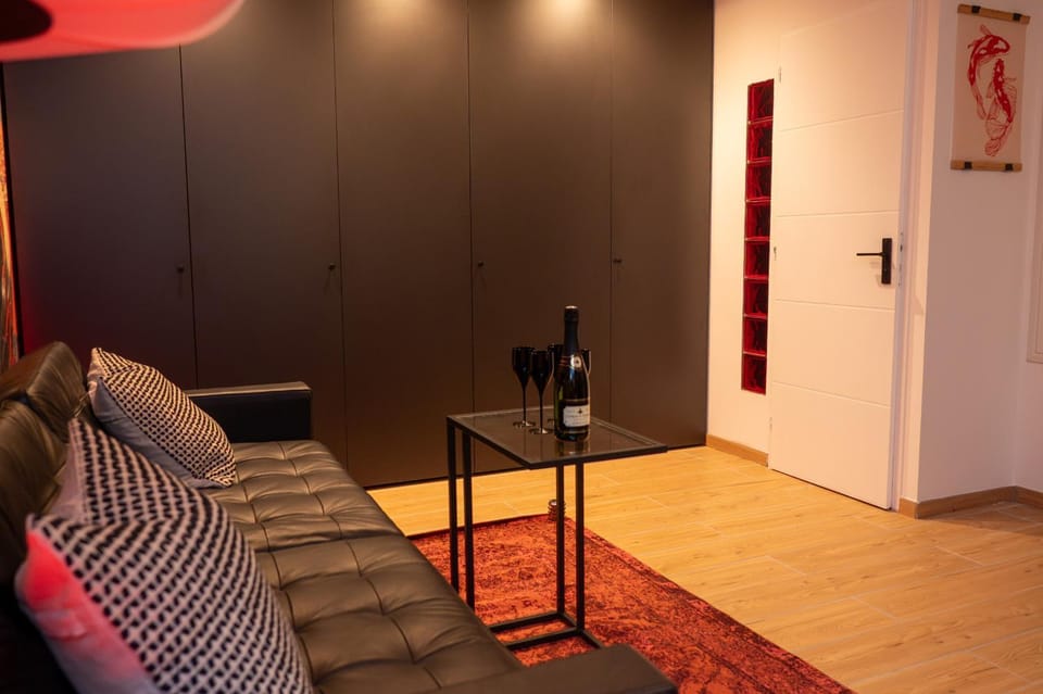 Communal lounge/ TV room, Living room