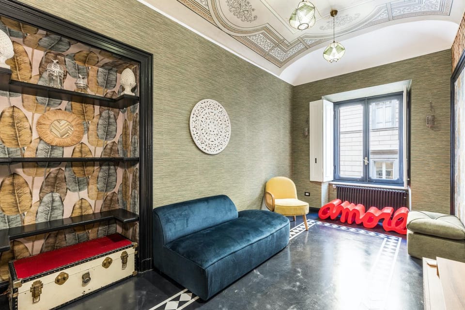 Living room, Seating area