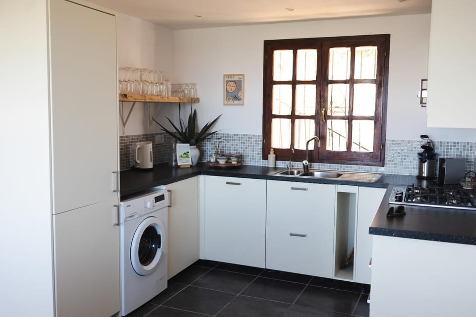 Kitchen or kitchenette, dishwasher, washing machine, kitchen