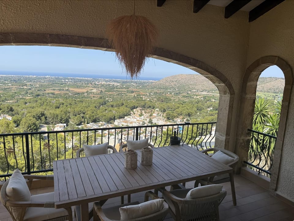 Day, Natural landscape, View (from property/room), Balcony/Terrace, Mountain view