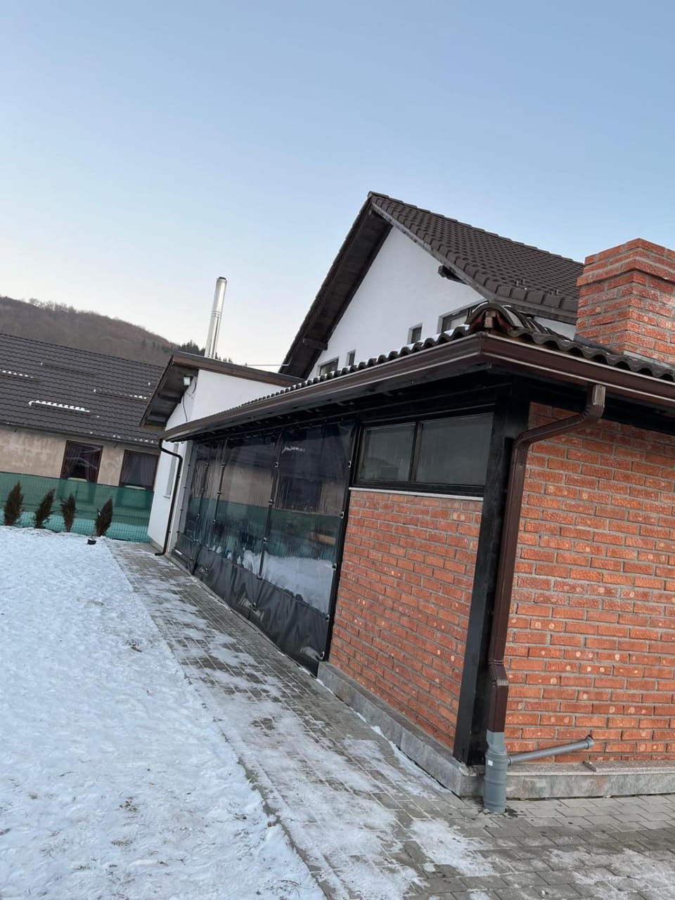Hillside Chalet Bed and Breakfast in Brașov County