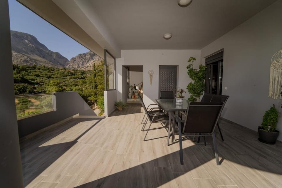 Day, Natural landscape, View (from property/room), Balcony/Terrace, Mountain view