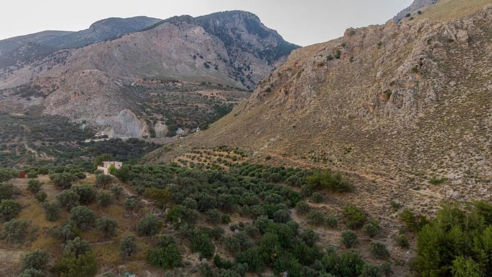 Nearby landmark, Natural landscape