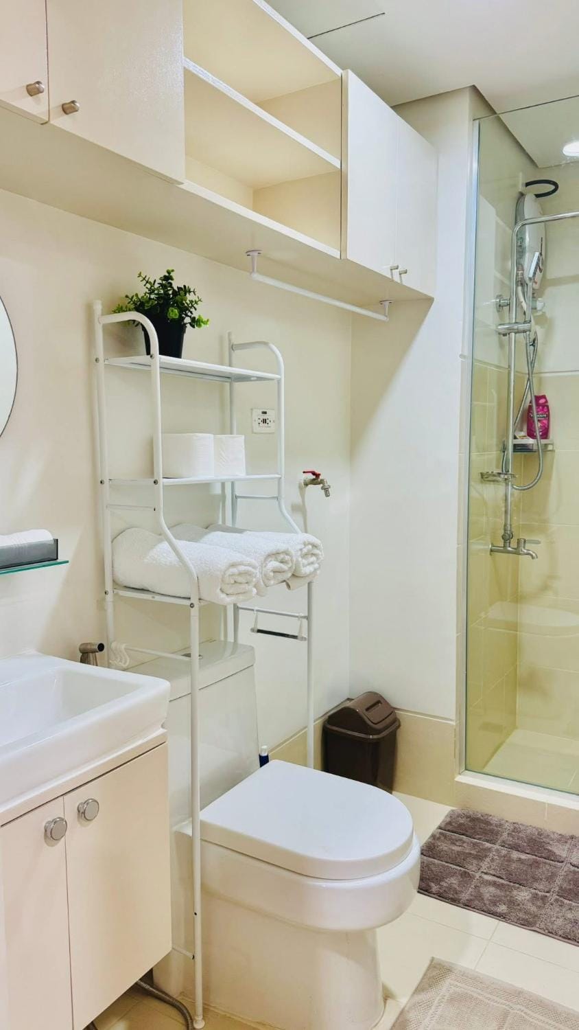 Eira Nest Cozy Stay Near SMCity Mall Apartment hotel in Iloilo City