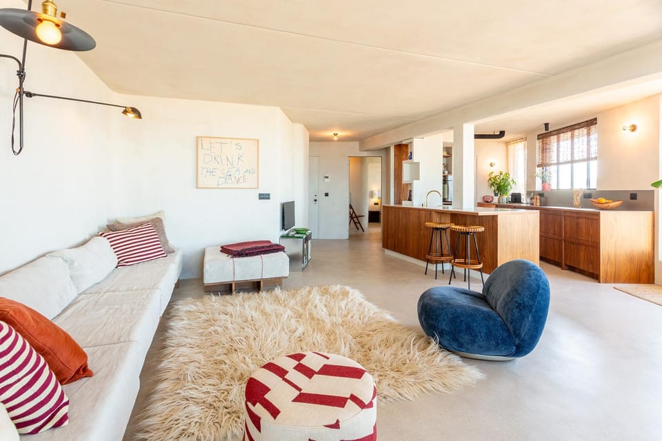 Communal lounge/ TV room, Living room