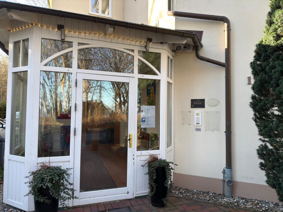 Property building, Facade/entrance