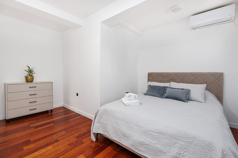Sunny Bay Apartments Apartment in Budva