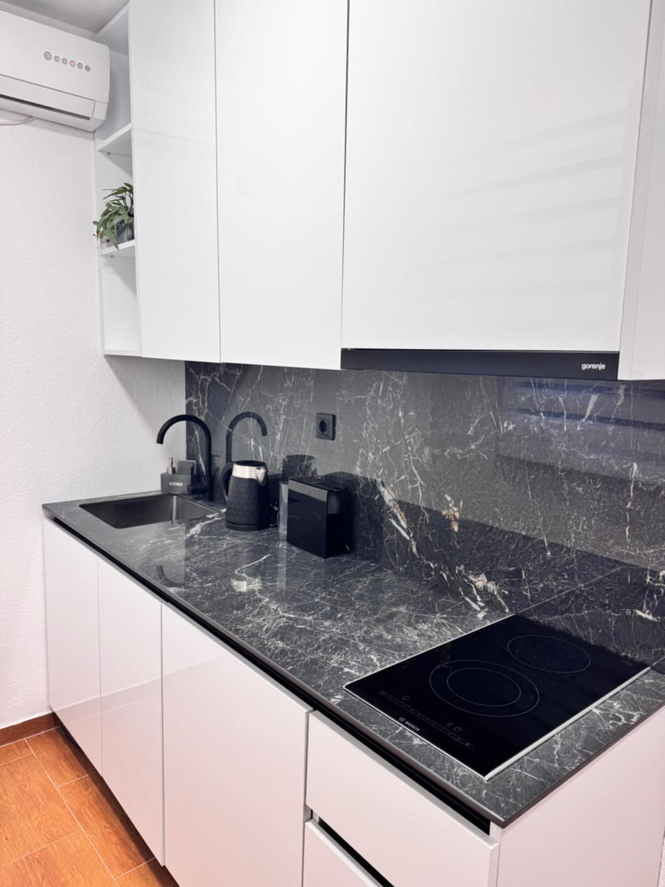 Sunny Bay Apartments Apartment in Budva