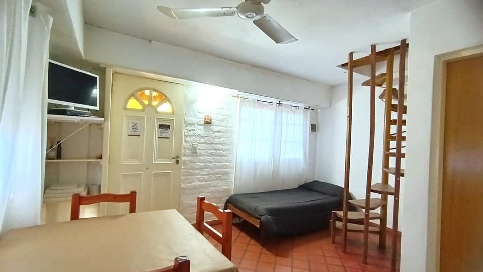 Cabaña para 3 personas en Villa Serrana La Gruta Chalet in Buenos Aires Province