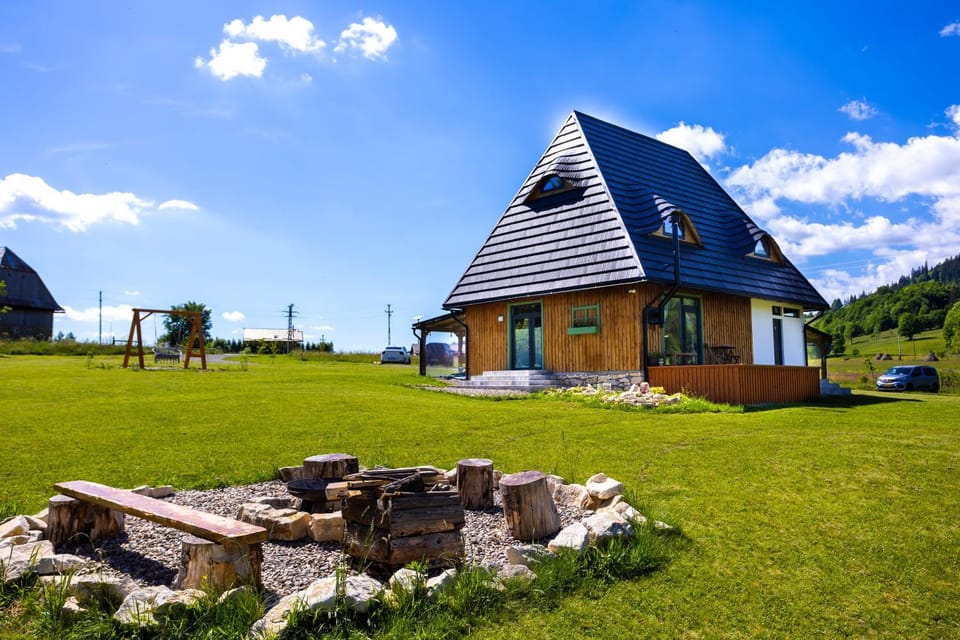 Property building, Natural landscape, Garden
