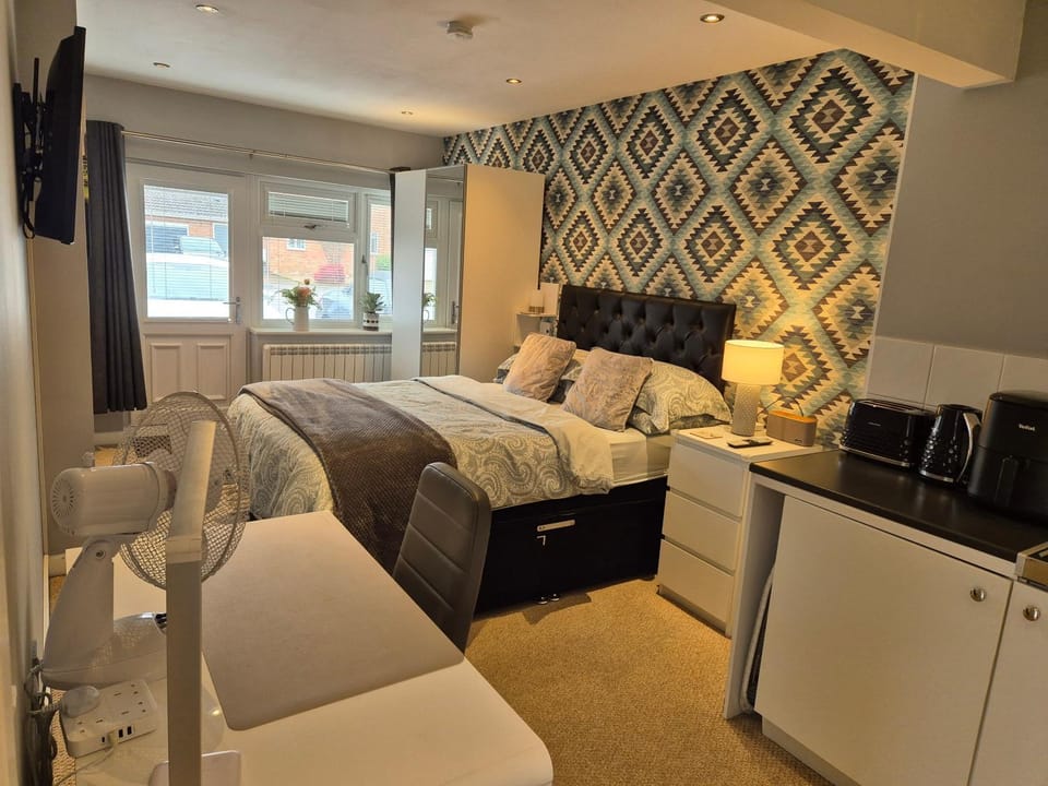 Bed, Bedroom, wardrobe