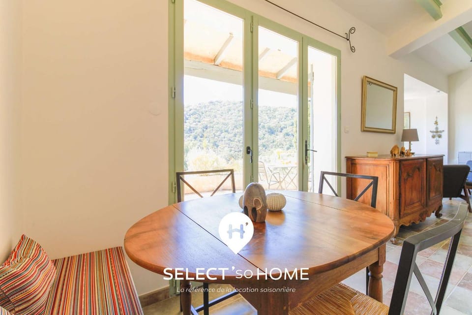 Natural landscape, Living room, Seating area, Dining area