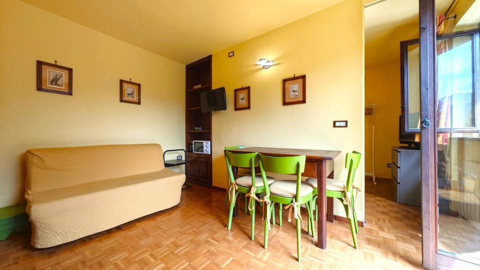 Hostdomus - Alpine Suite Apartment in Piedmont