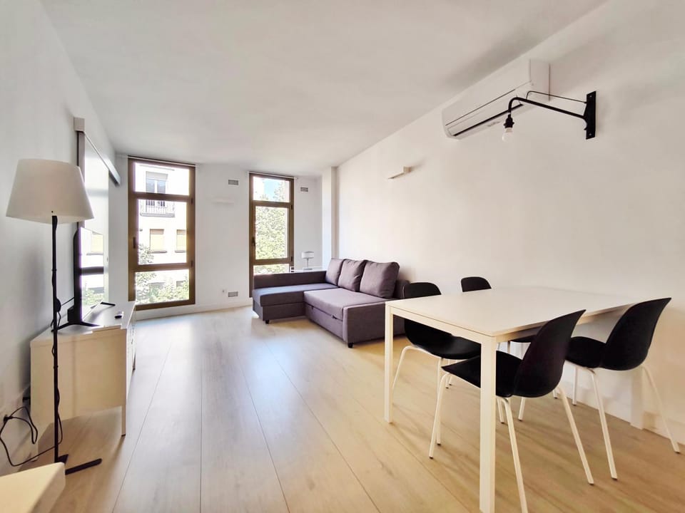TV and multimedia, Living room, Dining area
