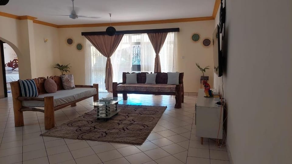 Shanzu sea breeze 2 bedroom Apartment in Mombasa