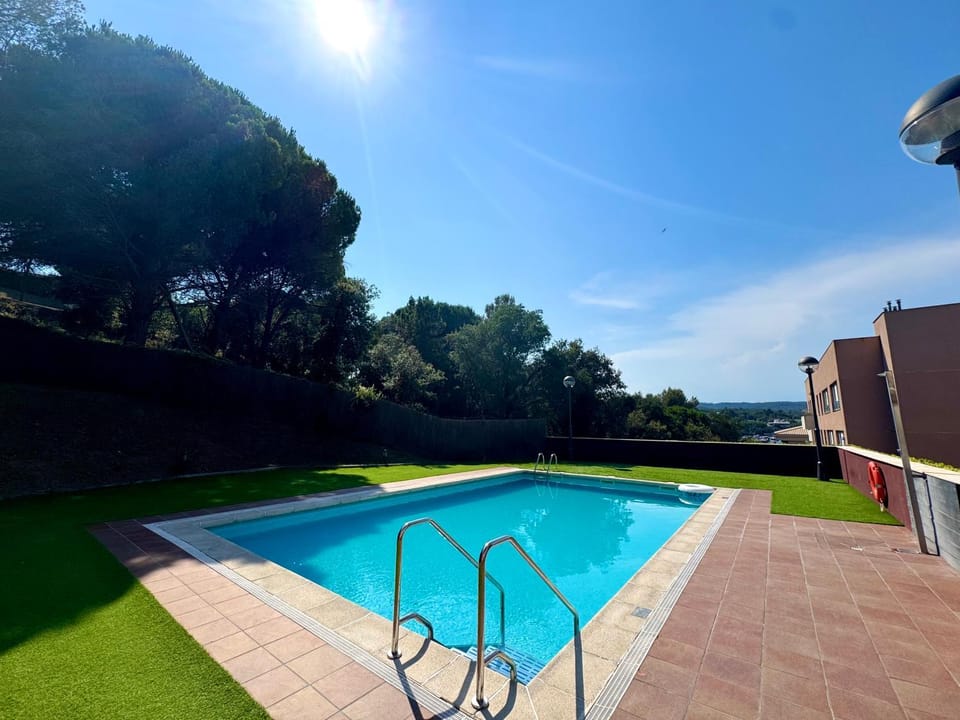 Pool view, Swimming pool, Swimming pool