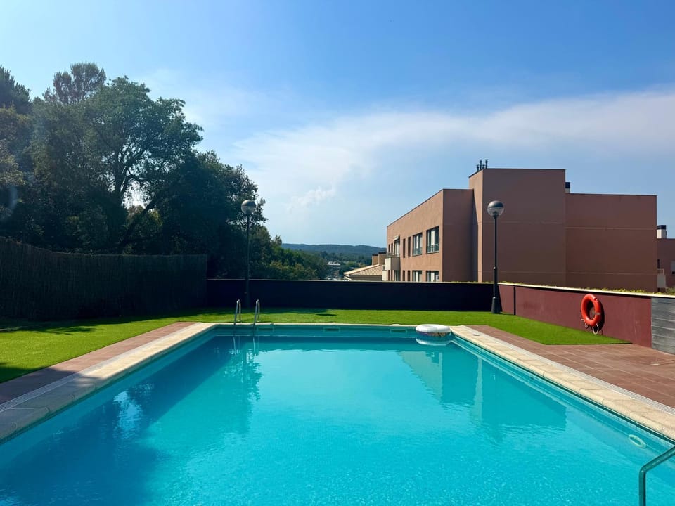 Pool view, Swimming pool, Swimming pool