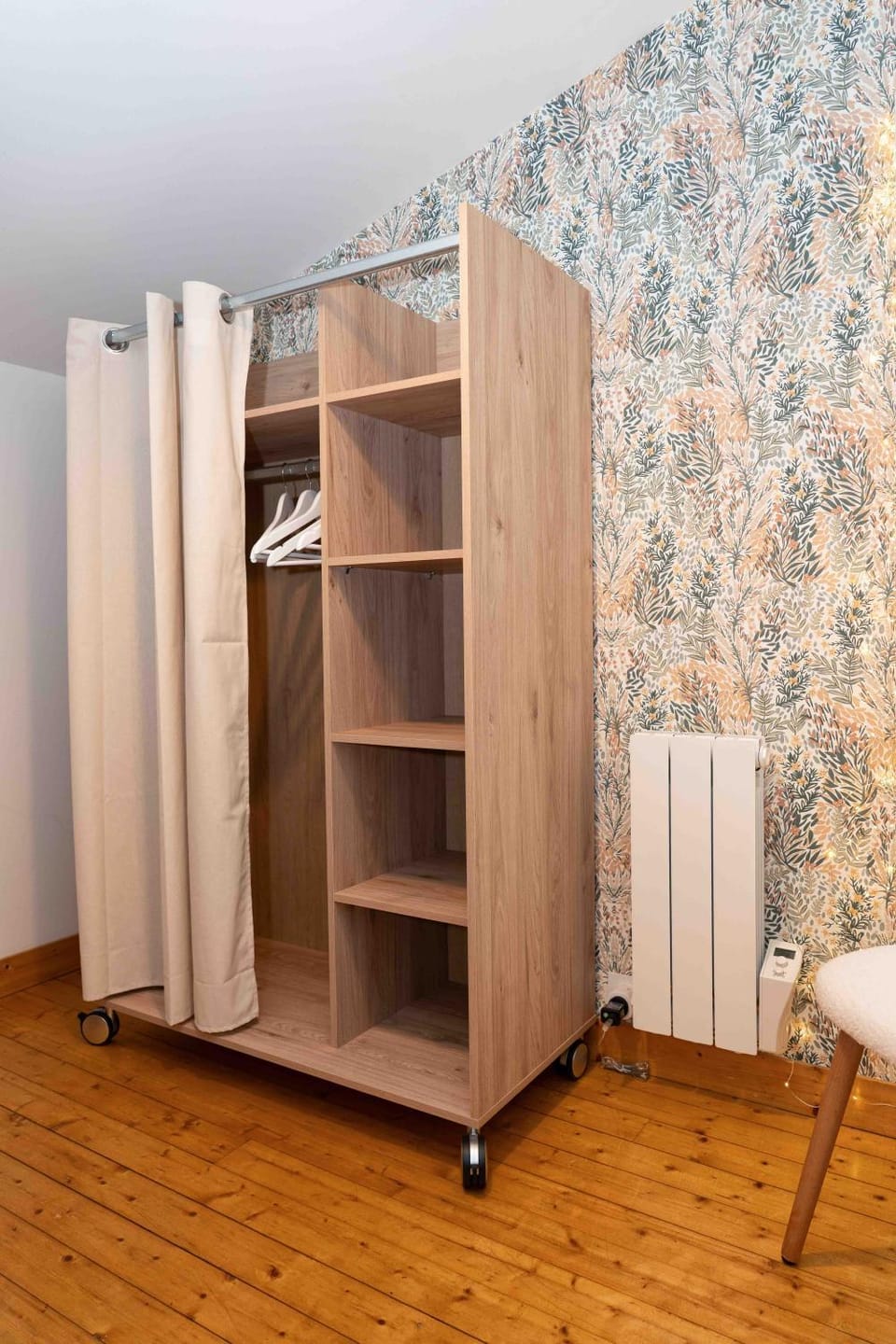 storage, wardrobe