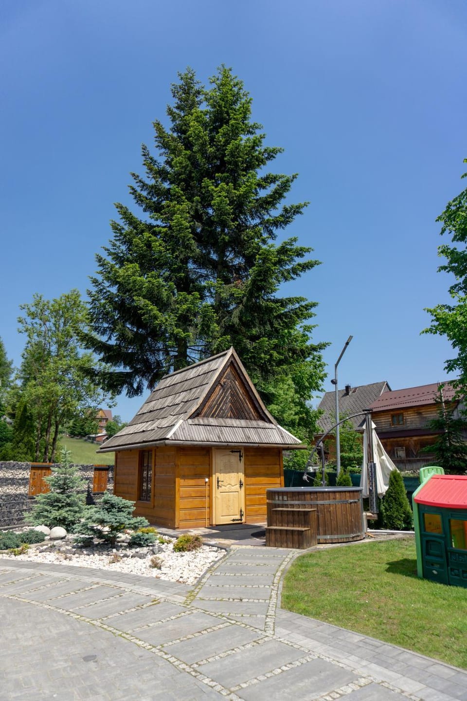 Property building, Garden, Sauna