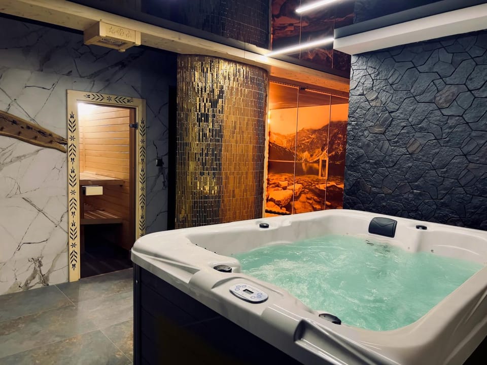 Hot Tub, Spa and wellness centre/facilities