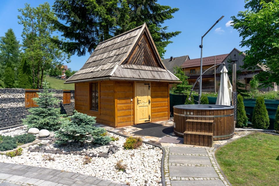 Property building, Garden, Sauna, Spa and wellness centre/facilities, Garden view