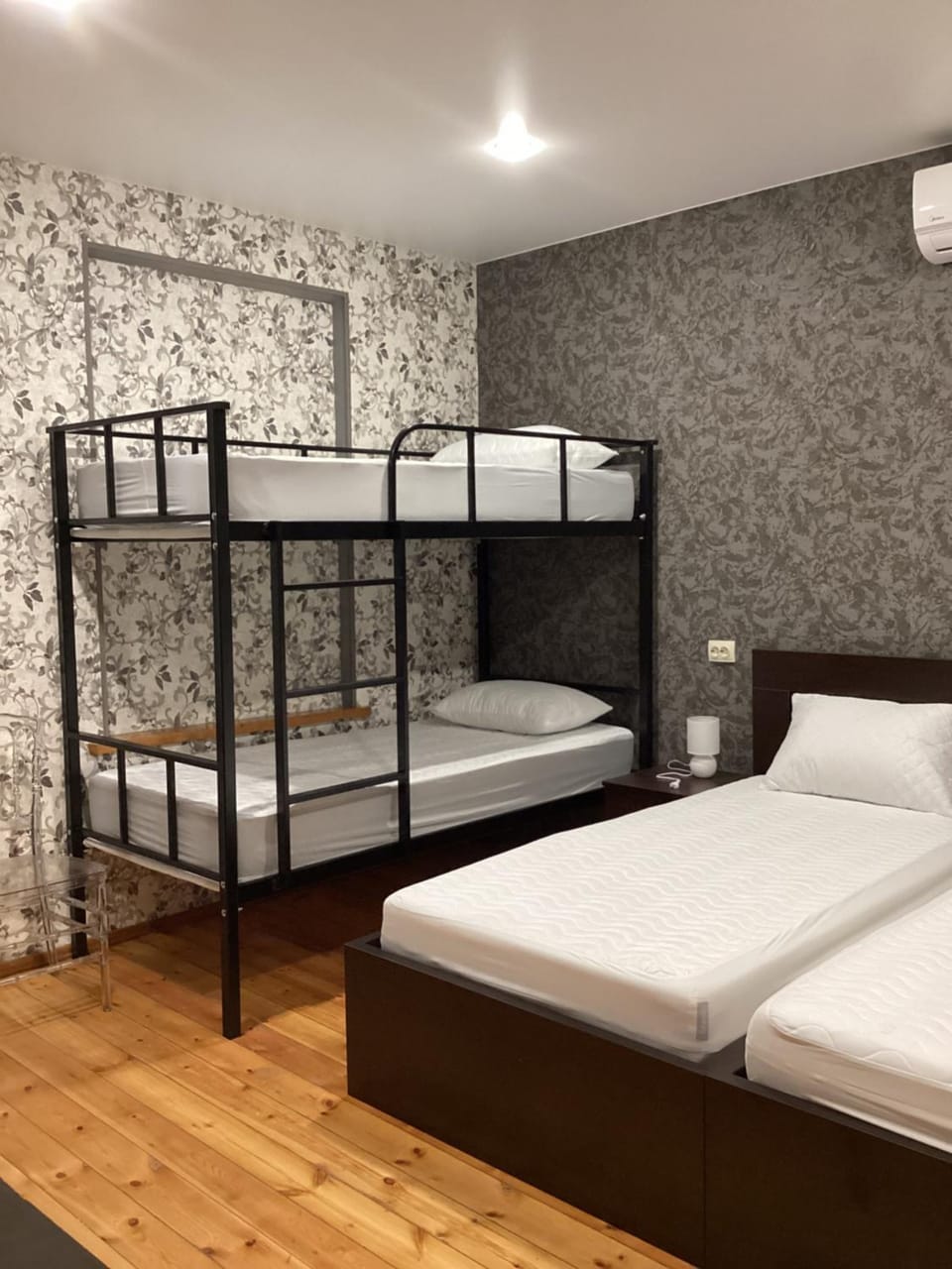 Mountain breeze Hotel in Georgia