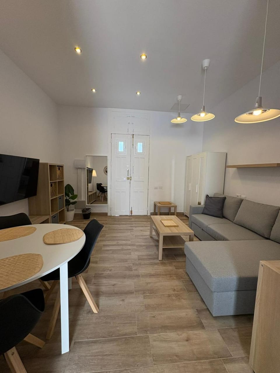 TV and multimedia, Living room, Seating area