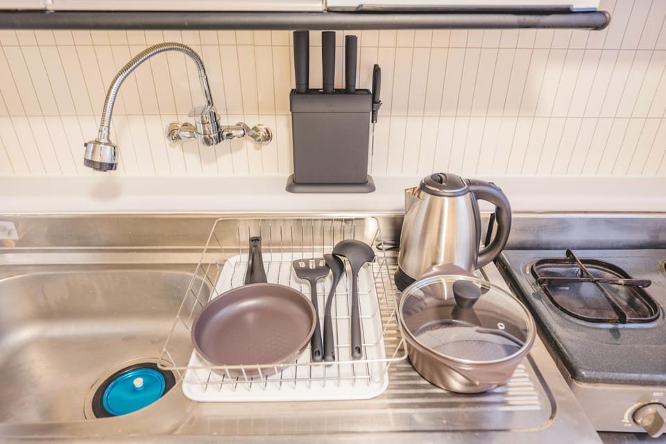 Kitchen or kitchenette, Bedroom