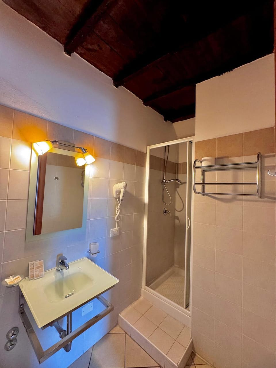 Shower, Bathroom, towels