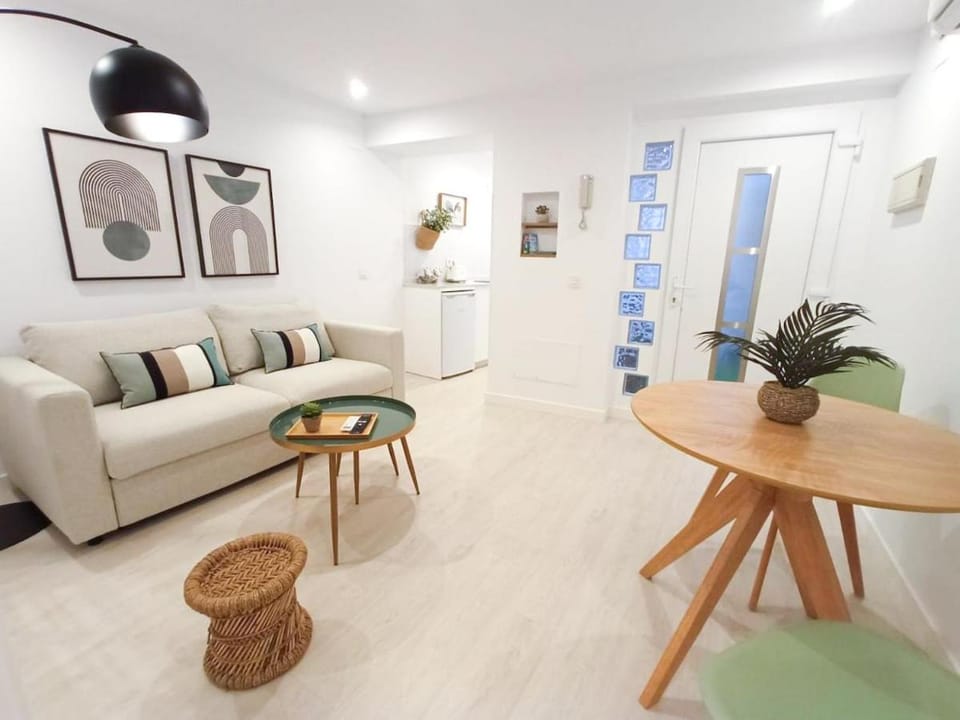 New CarreterIa 51 Apart Historic Center Apartment in Malaga